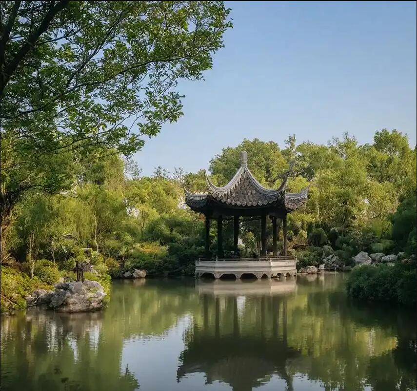 龙里县笑蓝餐饮有限公司